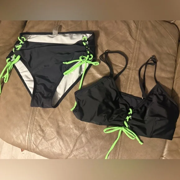 SHEIN bikini bundle - Picture 3 of 13